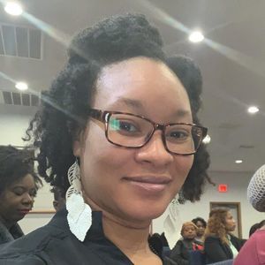 Meet your Posher, Dominique-nique